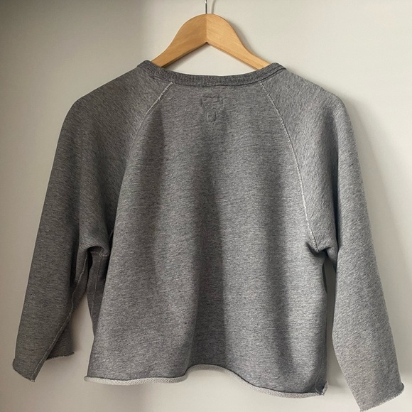 J. Crew Men's Vintage Fleece Grey Crew Neck Raw Hem Pullover Sweatshirt - Picture 2 of 9